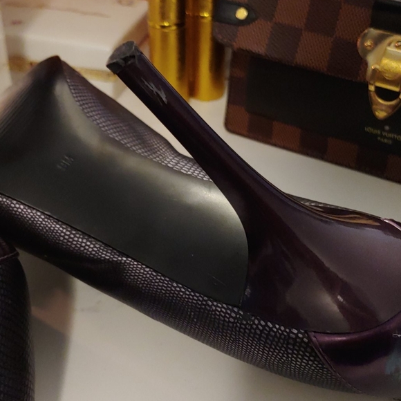 Shoes - Picture 5 of 8